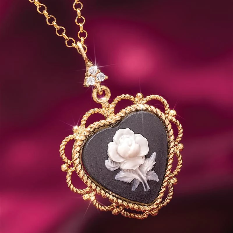 Cuore Rosa Cameo Pendant & Chain